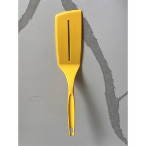 Vintage Foley Nylon Yellow Plastic Slotted Spatula 1 Slot Flipper Retro MCM